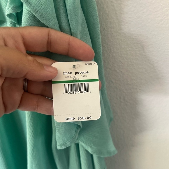 Free People Intimately Aqua Cascades Ruffle Cami Crinkle Fabric Top Size Large - Picture 10 of 10